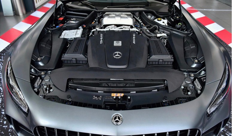 Khả năng vận hành Mercedes-AMG GT R
